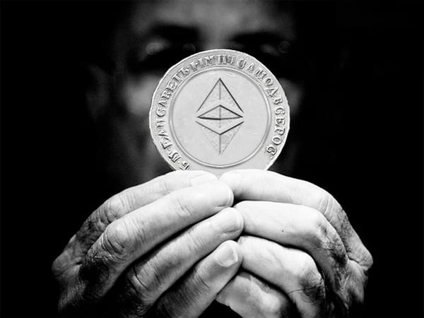 Why the AI Boom Won't Crash Bitcoin: Coinbase CEO Debunks Key Mining Myth